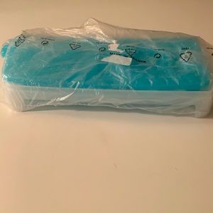 Tupperware blue ice cube container